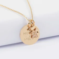 HappyBulle Pendentif personnalisé médaille gravée plaqué or 19 mm et breloque petite fille scintillante 12 mm