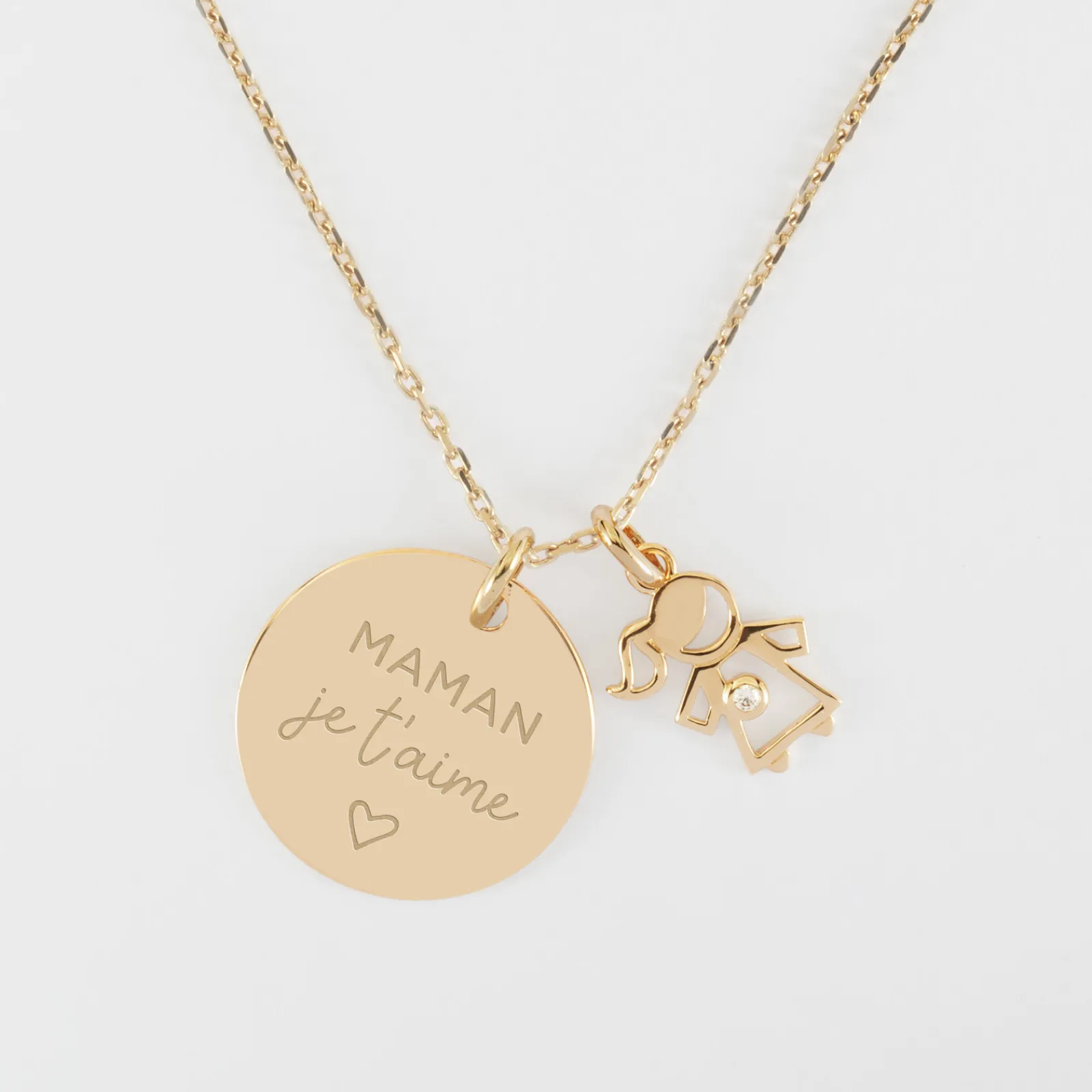 New HappyBulle Pendentif personnalisé médaille gravée plaqué or 19 mm et breloque petite fille zircon 12 mm Plaqué or 18k