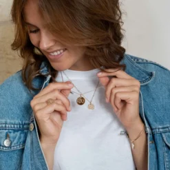 Discount HappyBulle Pendentif personnalisé médaille gravée plaqué or 19 mm Plaqué or 18k