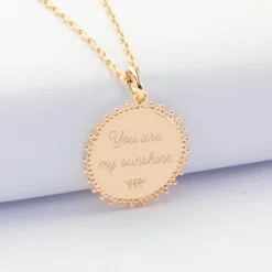 New HappyBulle Pendentif personnalisé médaille soleil gravée plaqué or 20 mm Plaqué or 18k