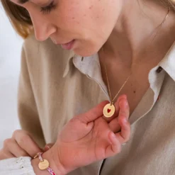 Hot HappyBulle Pendentif personnalisé médaille gravée plaqué or coeur émail rouge 19 mm - x Atelier Wagram