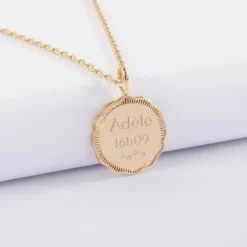 New HappyBulle Pendentif personnalisé médaille contour fleur gravée plaqué or 18 mm