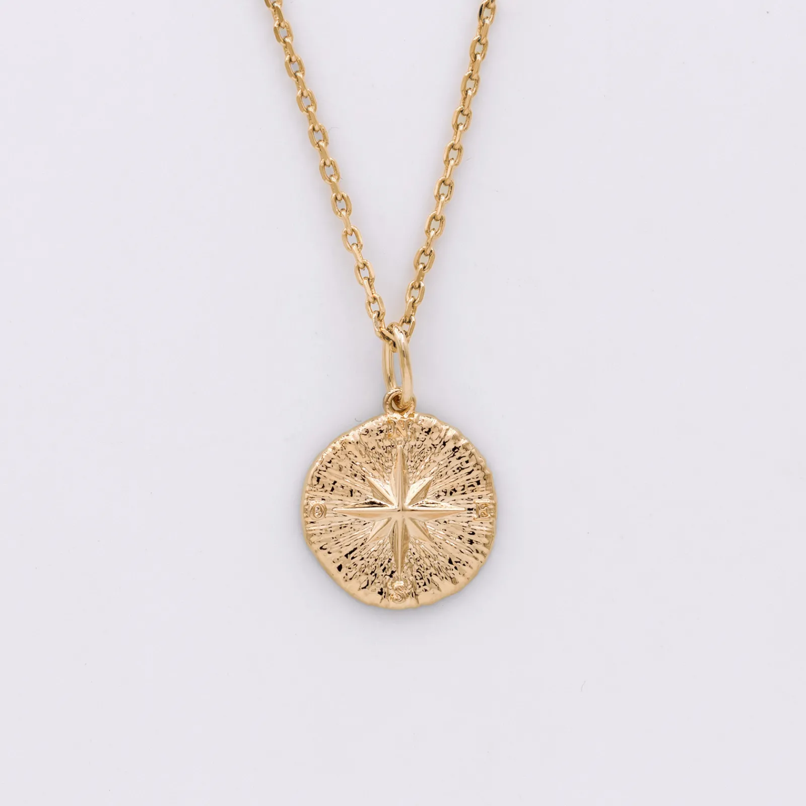 New HappyBulle Pendentif personnalisé médaille gravée plaqué or rose des vents texturée 14 mm Plaqué or 18k
