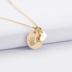 Best HappyBulle Pendentif personnalisé médaille gravée plaqué or 15 mm et breloque coeur email 10 mm Plaqué or 18k