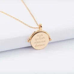 Discount HappyBulle Pendentif personnalisé médaille gravée nacre réversible plaqué or 15 mm Plaqué or 18k