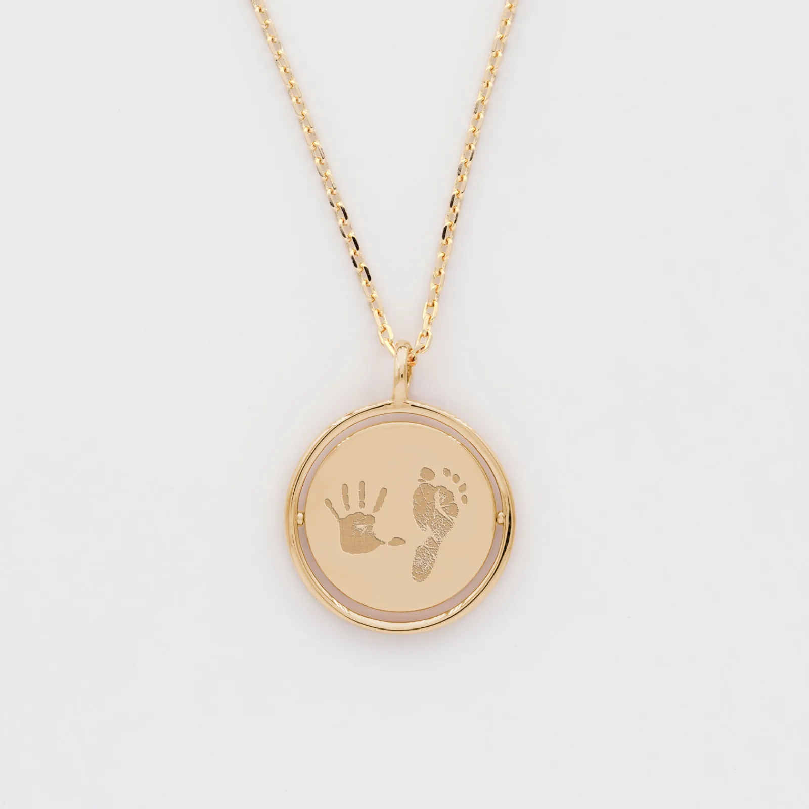 Sale HappyBulle Pendentif personnalisé médaille réversible Eternelle gravée plaqué or 18 mm - x Capucine Plaqué or 18k