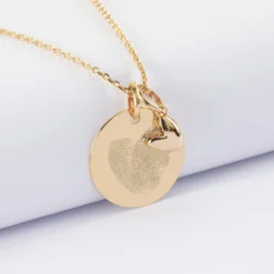 Best HappyBulle Pendentif personnalisé médaille gravée plaqué or 19 mm et breloque petit coeur bombé 7 mm - x Atelier Wagram Plaqué or 18k