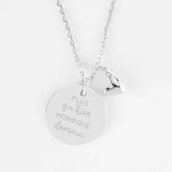 HappyBulle Pendentif personnalisé médaille gravée argent 19 mm et breloque petit coeur bombé 7 mm - x Atelier Wagram Argent rhodié 925