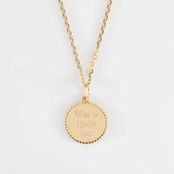 Clearance HappyBulle Pendentif personnalisé médaille gravée plaqué or colombe texturée 14 mm Plaqué or 18k