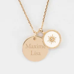 New HappyBulle Pendentif personnalisé médaille gravée plaqué or 19 mm et breloque soleil 14 mm Email blanc