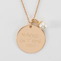 Best HappyBulle Pendentif personnalisé médaille gravée plaqué or 27 mm et breloque perle nacre 10 mm - 