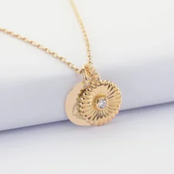 Best HappyBulle Pendentif personnalisé médaille gravée plaqué or 15 mm et breloque scintillant 14 mm Tournesol