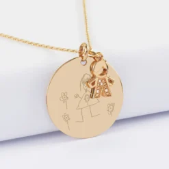 Clearance HappyBulle Pendentif personnalisé médaille gravée plaqué or 27 mm et breloque petit garçon scintillant 12 mm