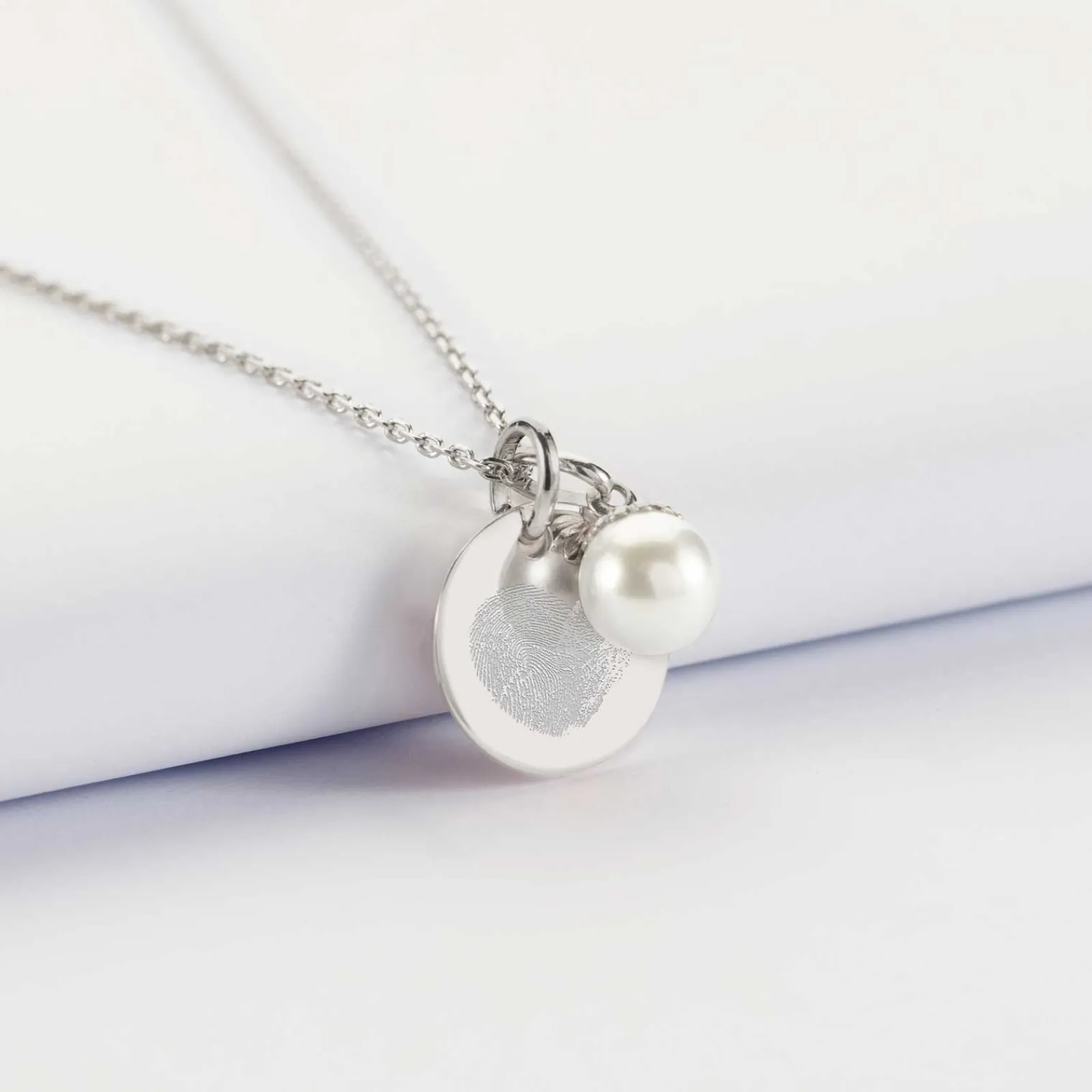 Best HappyBulle Pendentif personnalisé médaille gravée argent 15 mm et breloque perle nacre 10 mm Argent rhodié 925