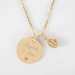 Sale HappyBulle Pendentif personnalisé médaille gravée plaqué or 19 mm et breloque coquillage cauri 10 mm Plaqué or 18k