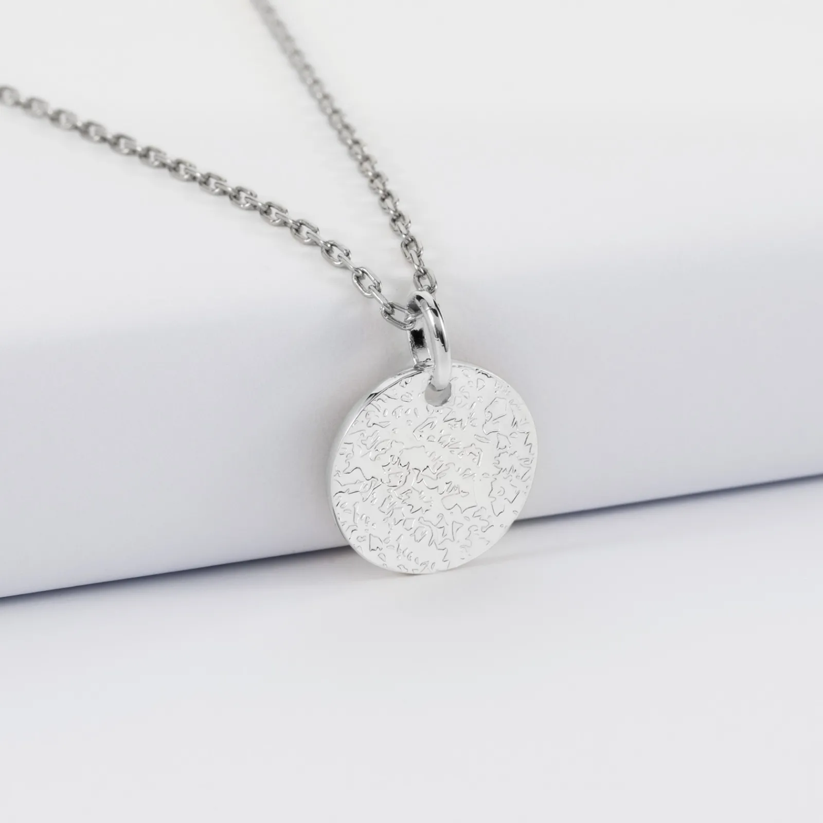 Outlet HappyBulle Pendentif personnalisé médaille martelée gravée argent 15 mm Argent rhodié 925