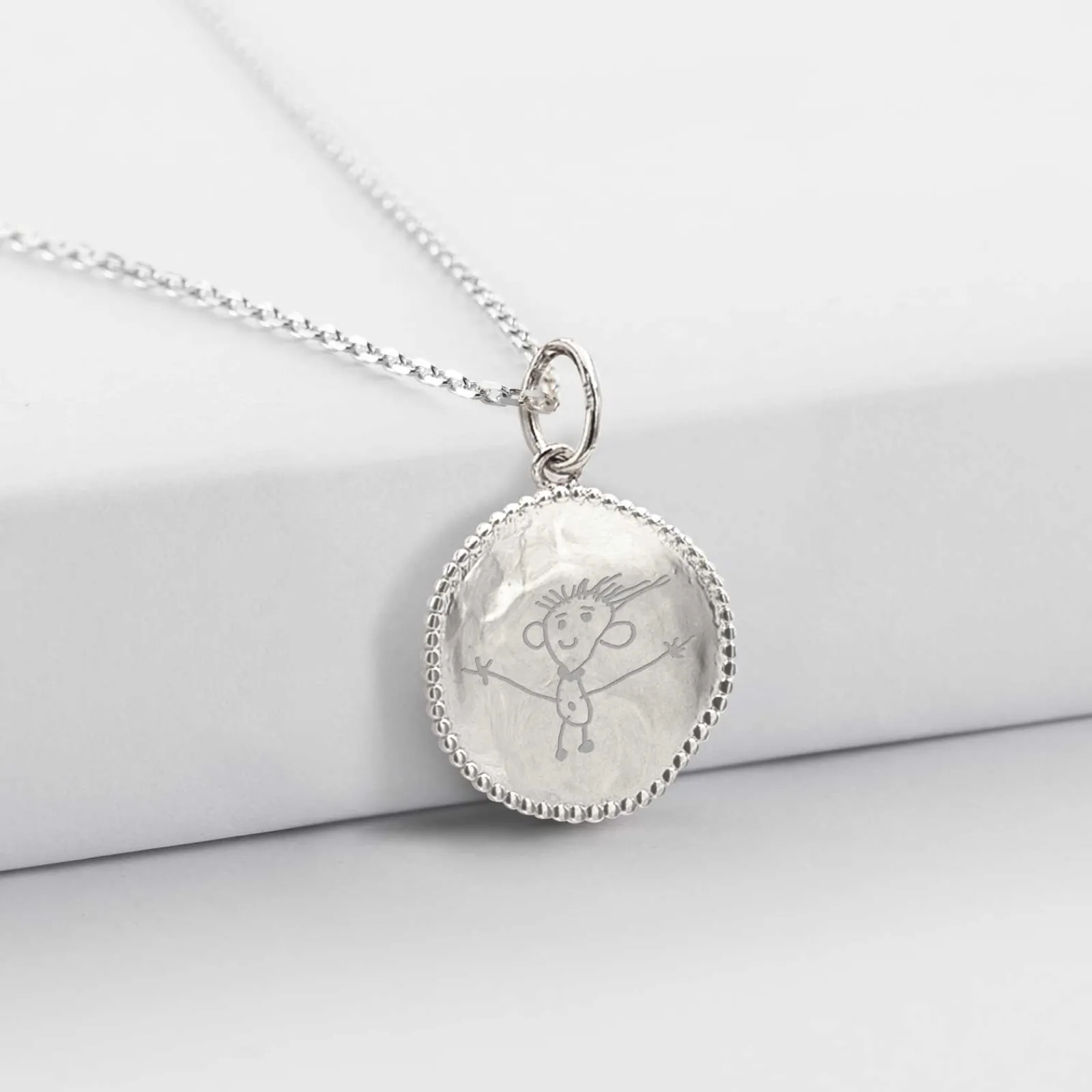 New HappyBulle Pendentif personnalisé médaille gravée argent lettre initiale texturée 14 mm Argent rhodié 925