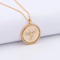 Sale HappyBulle Pendentif personnalisé médaille réversible contour tressé Eternelle gravée plaqué or 18 mm Plaqué or 18k