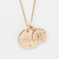 Sale HappyBulle Pendentif personnalisé médaille gravée plaqué or 19 mm et breloque soleil scintillant 14 mm Plaqué or 18k