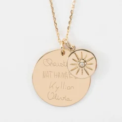 Best HappyBulle Pendentif personnalisé médaille gravée plaqué or 27 mm et breloque soleil scintillant 14 mm Plaqué or 18k