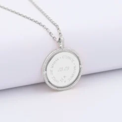 HappyBulle Pendentif personnalisé médaille réversible contour tressé Eternelle gravée argent 18 mm - x Capucine Argent rhodié 925