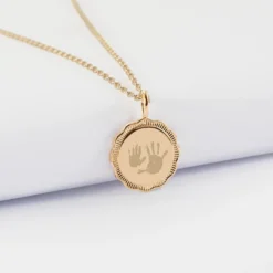 Clearance HappyBulle Pendentif personnalisé médaille contour fleur gravée plaqué or 15 mm