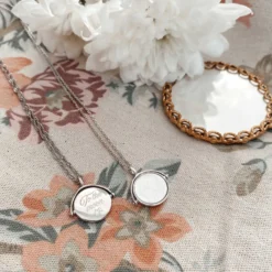 Sale HappyBulle Pendentif personnalisé médaille gravée nacre réversible argent 15 mm Argent rhodié 925