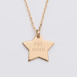 Sale HappyBulle Pendentif personnalisé prénom médaille gravée plaqué or étoile 20x20 mm Plaqué or 18k