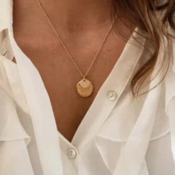 New HappyBulle Pendentif réversible personnalisé double médailles martelées gravées plaqué or 10 mm et 19 mm Plaqué or 18k