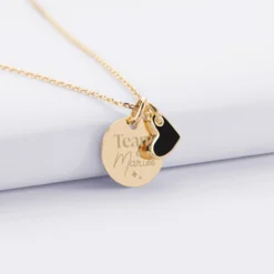 New HappyBulle Pendentif Témoin personnalisé médaille gravée plaqué or 15 mm et breloque coeur email 10 mm Plaqué or 18k