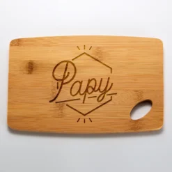 Hot HappyBulle Planche à découper personnalisée bambou gravé 20x15 cm - Nos petits imparfaits