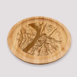 Outlet HappyBulle Plateau rond "Géo map" personnalisé bois gravé 20x20 cm