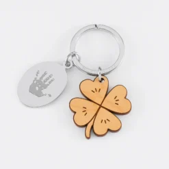 Sale HappyBulle Porte clé personnalisé médaille gravée ovale acier et breloque bois trèfle