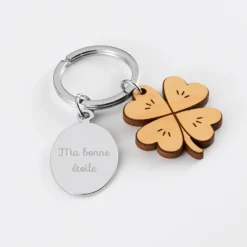Sale HappyBulle Porte clé personnalisé médaille gravée ovale acier et breloque bois trèfle