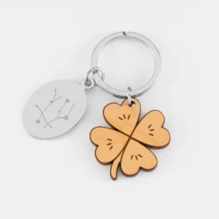 Sale HappyBulle Porte clé personnalisé médaille gravée ovale acier et breloque bois trèfle