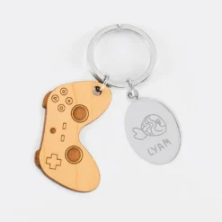Outlet HappyBulle Porte clé personnalisé médaille gravée ovale acier et breloque bois jeux vidéo
