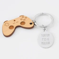 Outlet HappyBulle Porte clé personnalisé médaille gravée ovale acier et breloque bois jeux vidéo