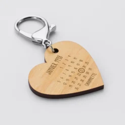 Outlet HappyBulle Porte-clés personnalisé calendrier médaille gravée bois