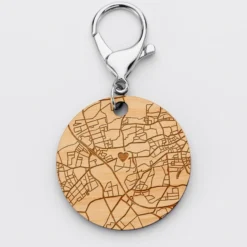 Discount HappyBulle Porte-clés personnalisé gravé médaille ronde 50 mm "Géo map" Bois