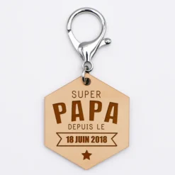 Best HappyBulle Porte-clés personnalisé gravé bois médaille hexagone 52x45 mm - "Super papa depuis"