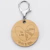 Outlet HappyBulle Porte-clés personnalisé gravé bois médaille ronde 50 mm - édition spéciale "Un peu de nous"