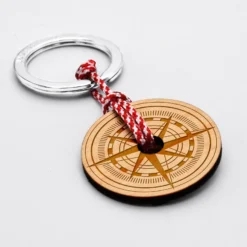 Outlet HappyBulle Porte-clés personnalisé gravé bois médaille ronde 40 mm - édition spéciale "boussole"