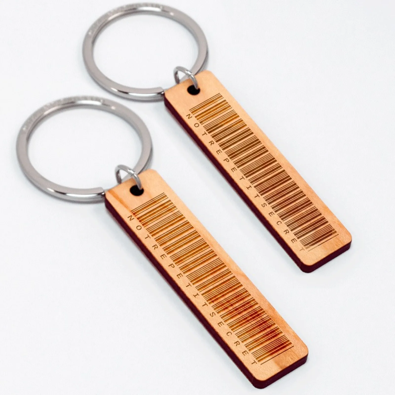 Online HappyBulle Porte-clés personnalisé "message codé" médaille gravée bois plaque 16x66 mm