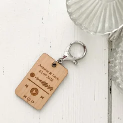 HappyBulle Porte clés Spotify personnalisé gravé rectangle 55x35 m Bois