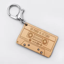 HappyBulle Porte clés Spotify personnalisé gravé cassette rétro Bois
