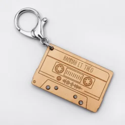 HappyBulle Porte clés Spotify personnalisé gravé cassette rétro Bois