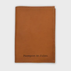 HappyBulle Protège passeport personnalisé cuir couleur Caramel