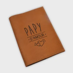 HappyBulle Protège passeport personnalisé cuir couleur Caramel